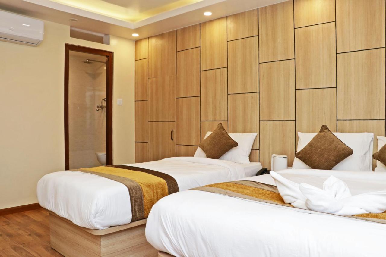Hotel Airport Gurkha Kathmandu Exteriör bild