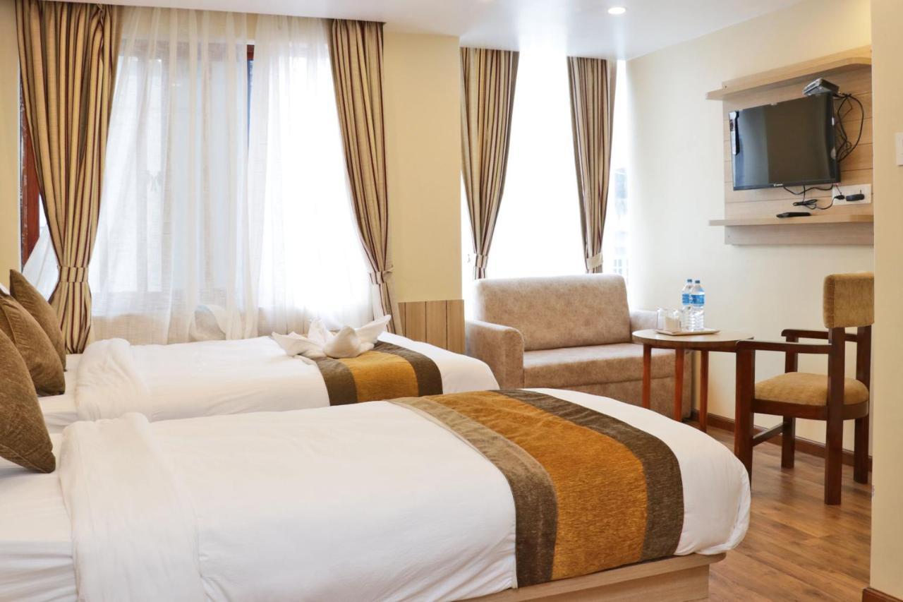 Hotel Airport Gurkha Kathmandu Exteriör bild