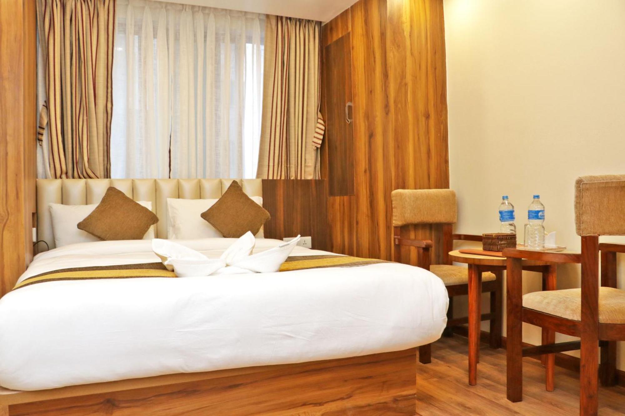 Hotel Airport Gurkha Kathmandu Exteriör bild