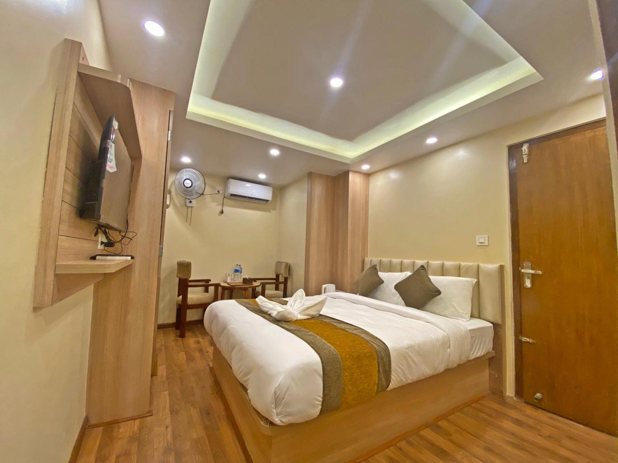 Hotel Airport Gurkha Kathmandu Exteriör bild